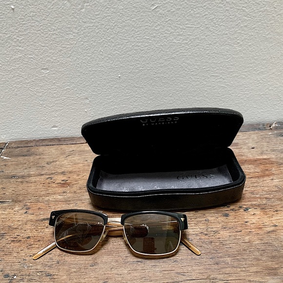 Sunglasses - Picture 2 of 4